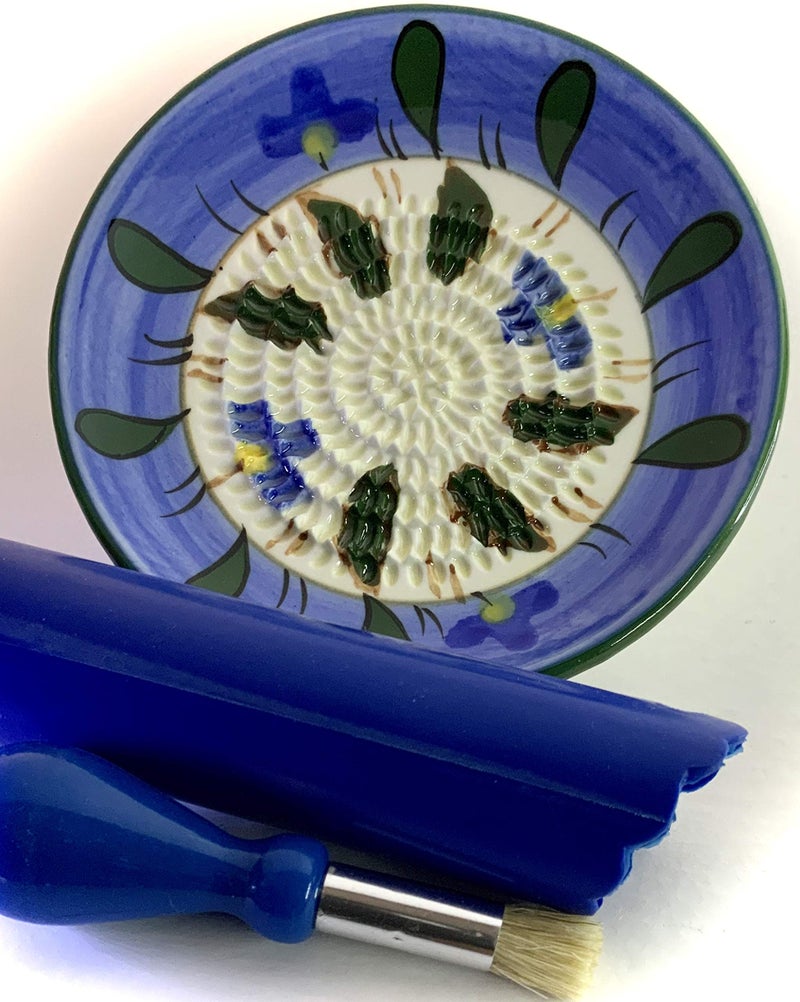 BonCera, All-in-one Premium Ceramic Garlic Grater Plate 4-Piece Set - Blue Flower Design, Classic Style - For Garlic, Ginger, Chocolate, and more! - Comes with 5.25" Plate, Peeler, Brush, and Stand - Image 4